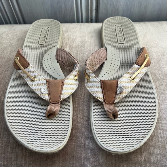 SPERRY Tan and Brown striped gold thong sandals 9 nautical fisherman preppy - Picture 2 of 6